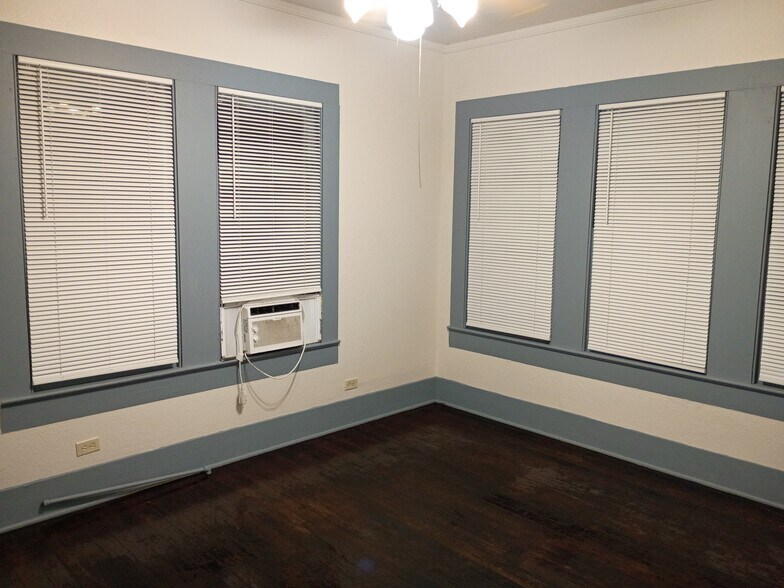 Building Photo - 719 Rigsby Ave