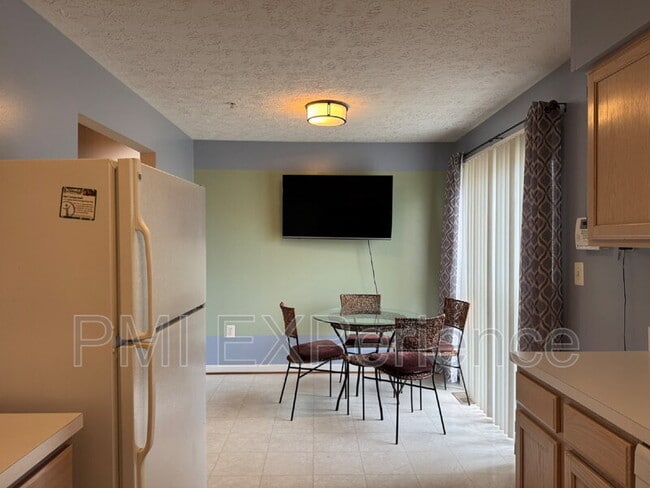 Building Photo - 5861 E Boniwood Turn