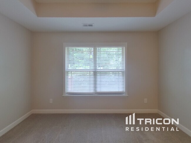 Building Photo - 456 Blairwood Ct