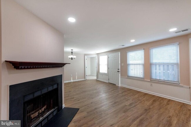 Building Photo - 4356 Pembrook Village Dr