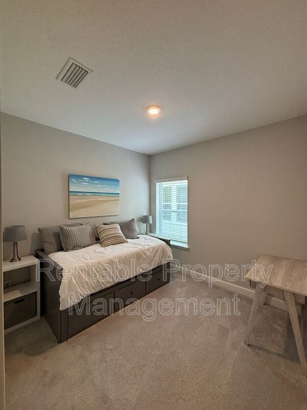Building Photo - 387 Union Hill Dr