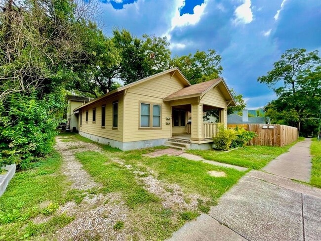 Building Photo - 506 E 38th St