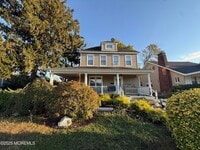 Building Photo - 604 Irving Pl