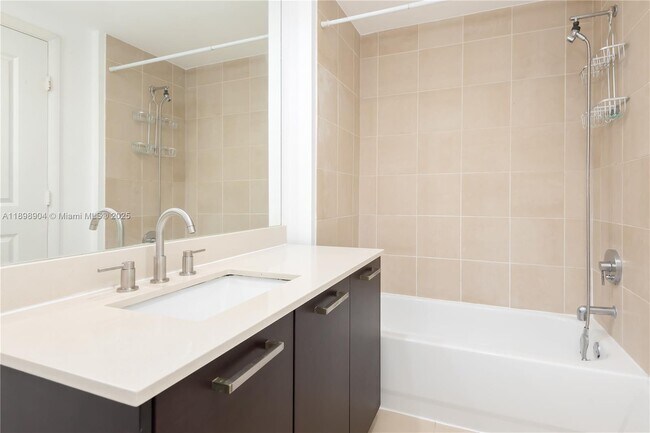 Building Photo - 333 NE 24th St