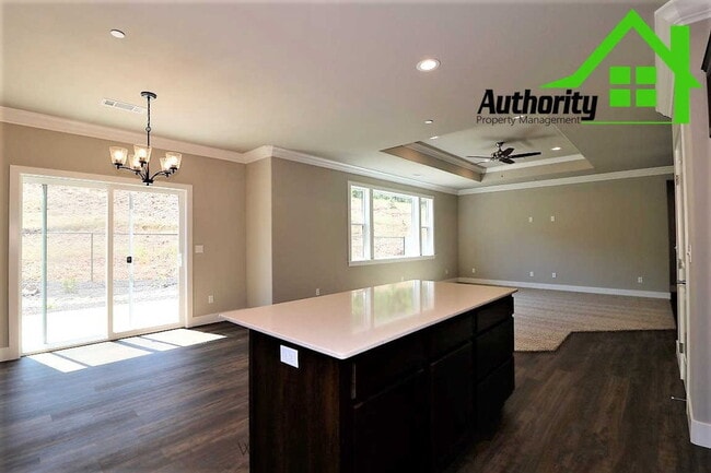 Building Photo - 20231 Ballentine Dr