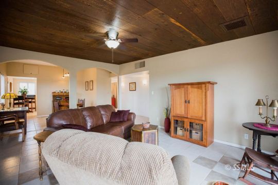 Building Photo - 1617 S Forest Knoll St