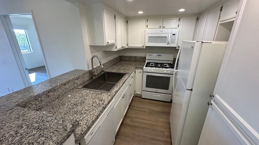 Building Photo - 1380 Veteran Ave