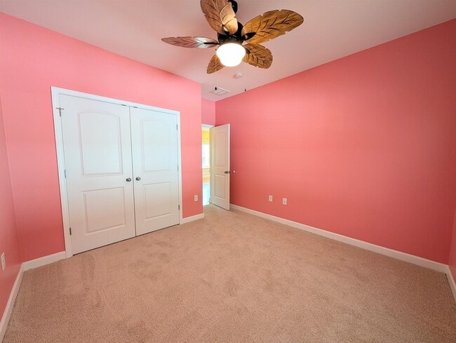 Building Photo - 244 Belclare Way