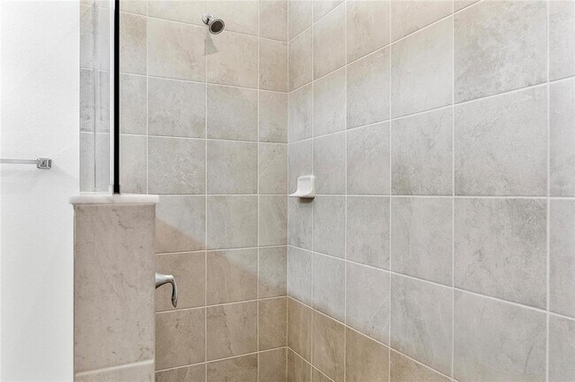 Building Photo - 15077 Anchorage Rd