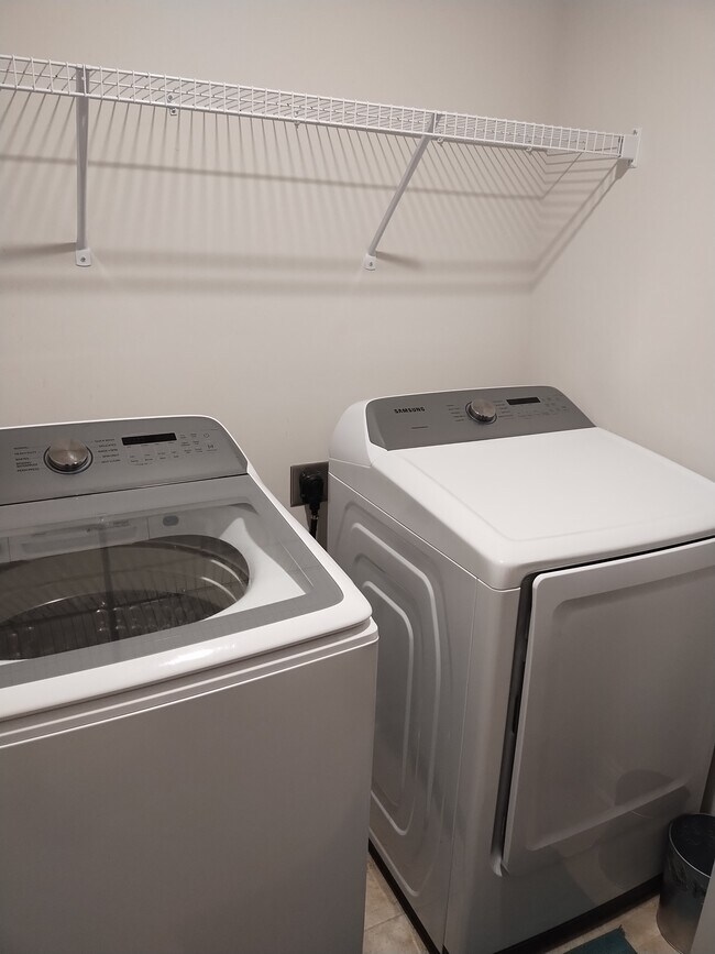 Building Photo - 437 Marietta Ln