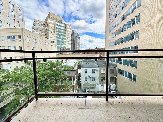 Building Photo - 97-30 64th Ave