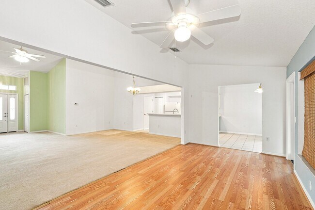 Building Photo - 11220 Hollander Ave