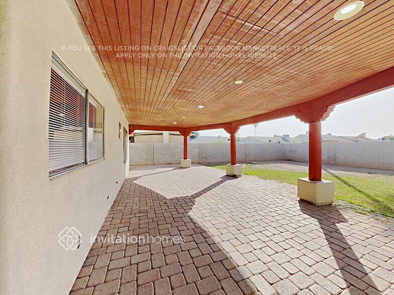 Building Photo - 618 N 69th Ave