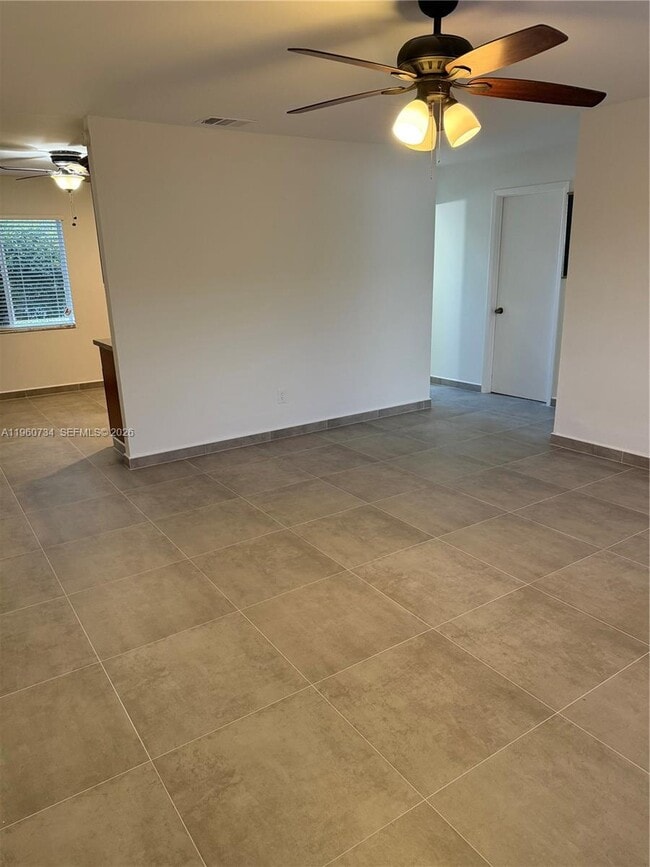 Building Photo - 702 Neptune St