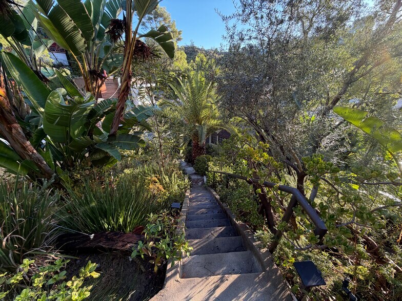 Building Photo - 6124 Glen Tower St