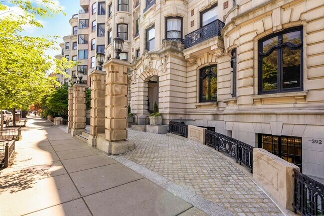 Building Photo - 390 Commonwealth Ave