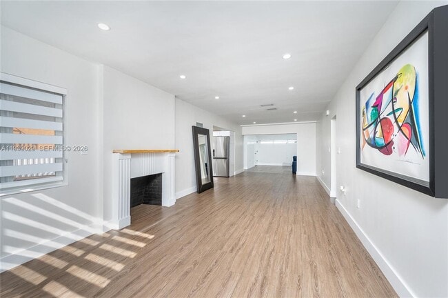 Building Photo - 3077 SW 5th St