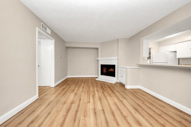 Building Photo - 2800 Jeanetta St