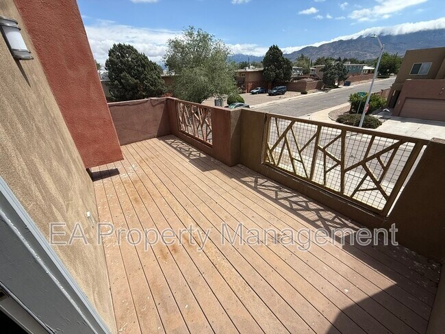 Building Photo - 927 Tieran Ct NE