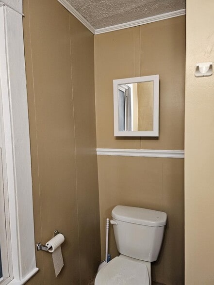 Building Photo - 29 Forest Pl