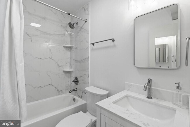 Building Photo - 237 8th St NE