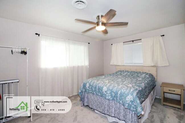 Building Photo - 4548 Pensacola St