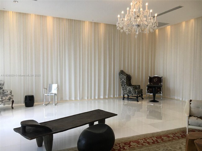 Building Photo - 465 Brickell Ave
