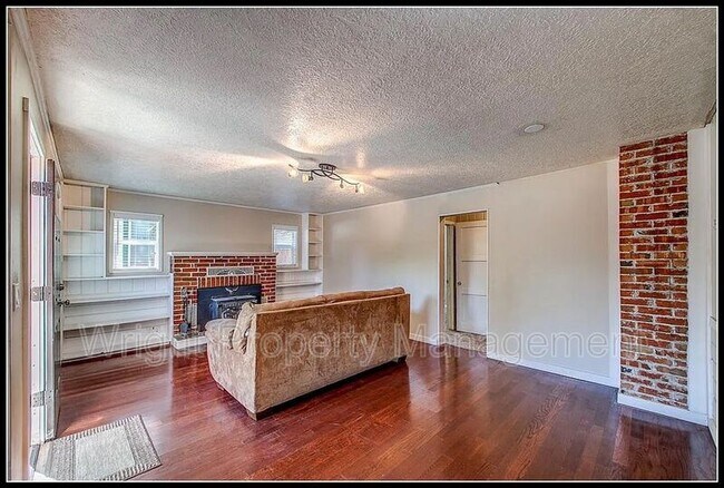 Building Photo - 1713 W Boise Ave