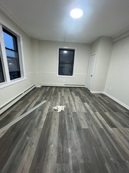 Building Photo - 150 S Harrison St