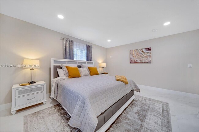 Building Photo - 241 Oceanic Ave