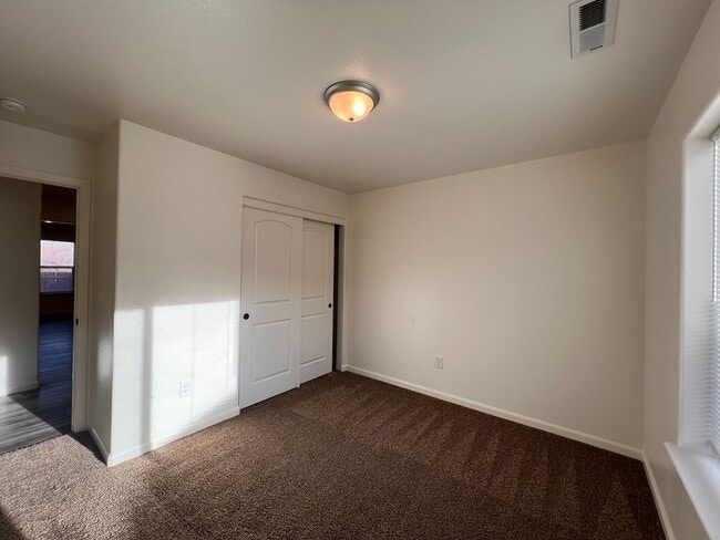 Building Photo - Charming 3 Bedroom, 2 bath, 2 car garage home in Fallon