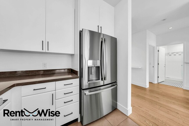 Building Photo - 1776 Sacramento St