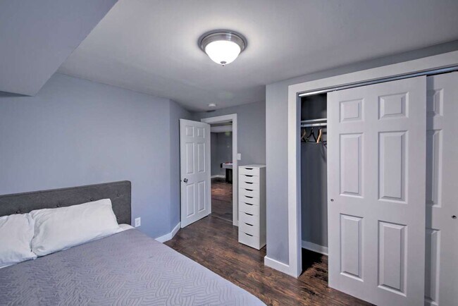 Building Photo - 6447 S Franklin Rd