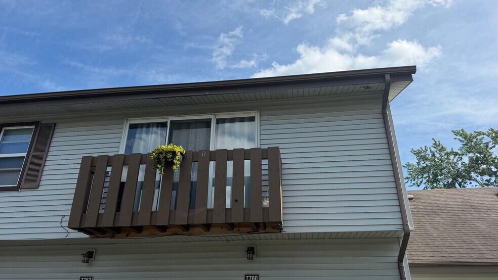 Building Photo - 7760 W Almond Ct