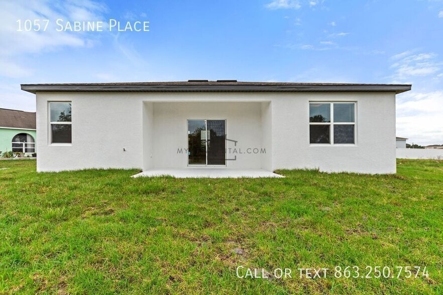 Building Photo - 1057 Sabine Pl
