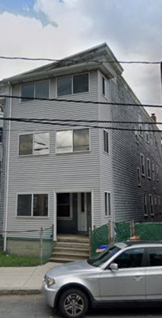 Building Photo - 4-bed Oak Square Brighton