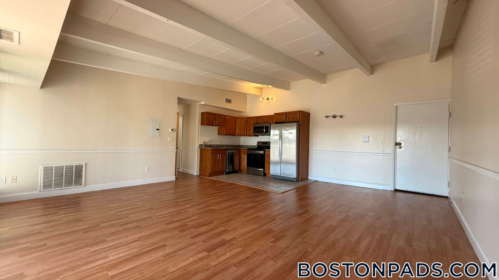 Building Photo - 12 Westgate Dr