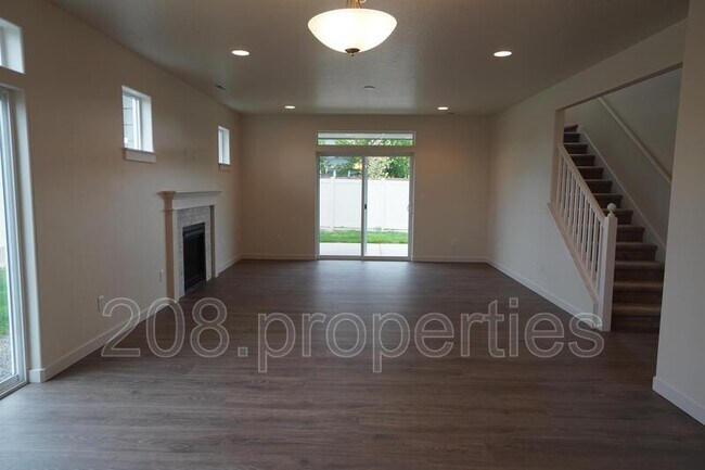 Building Photo - 10236 W Achillea St