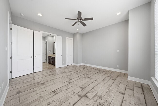 Building Photo - 1814 Thompson St