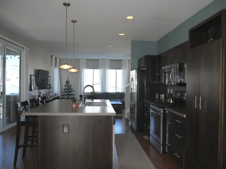 Building Photo - 9733 Dunning Cir