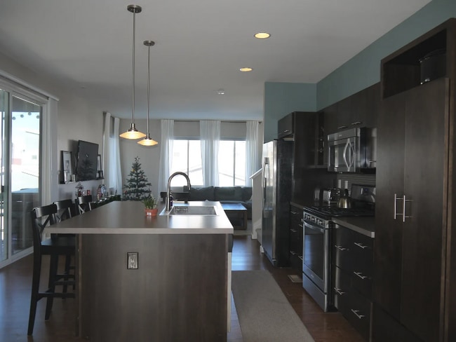 Building Photo - 9733 Dunning Cir