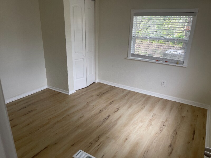 Building Photo - 262 Taho Cir