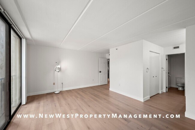 Building Photo - Renovated Cortez Hill 2 Bedroom at Symphon...