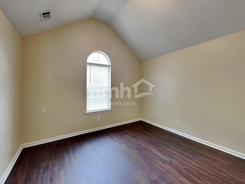 Building Photo - 3335 N Winds Trail