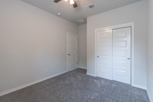 Building Photo - 1925 Cypress Gate Dr