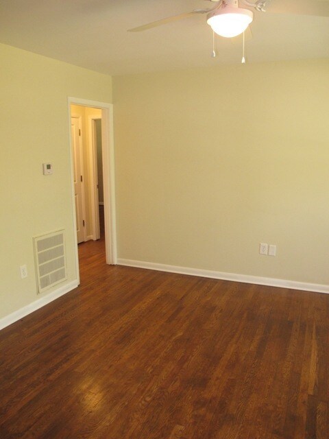 Building Photo - 60 Caroline Ave