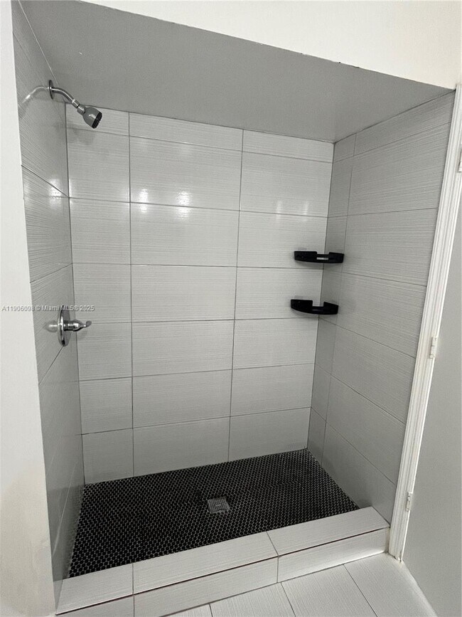 Building Photo - 2045 Pompeii Ct