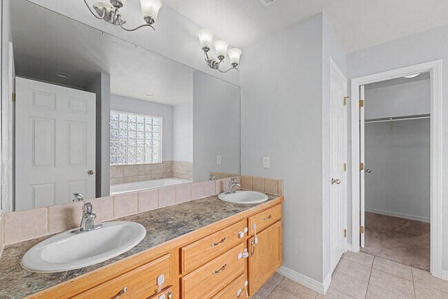 Building Photo - This home is a perfect blend of comfort and convenience, offering a lifestyle that is hard to res...