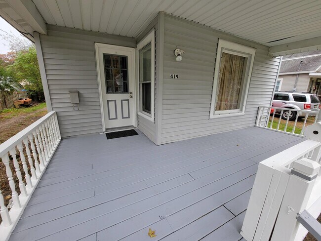 Building Photo - 419 Chestnut St