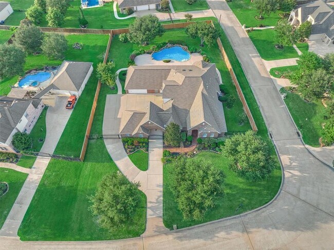 Building Photo - 20806 E Cameron Ridge Dr